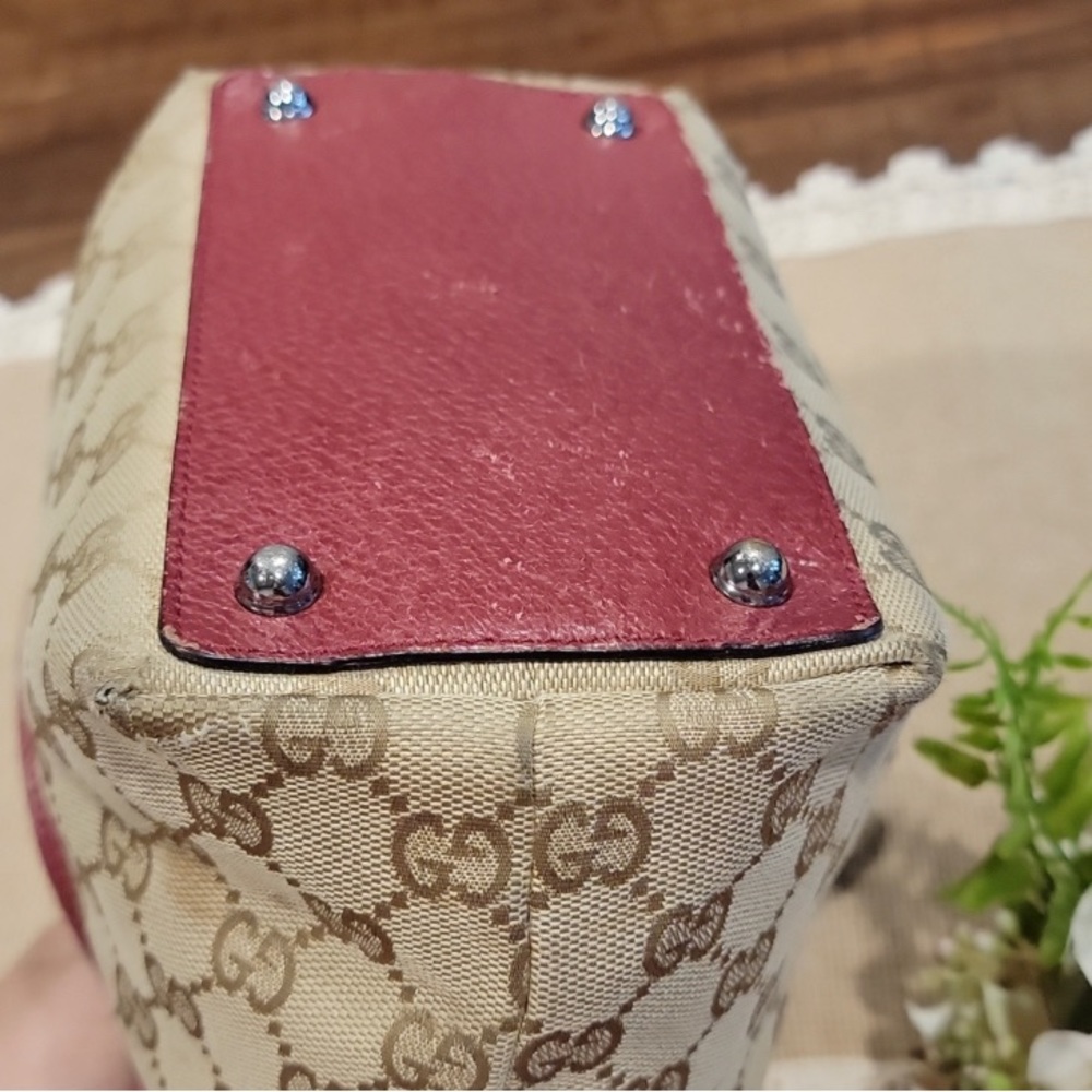 Authentic Gucci 100% - Picture 7 of 8